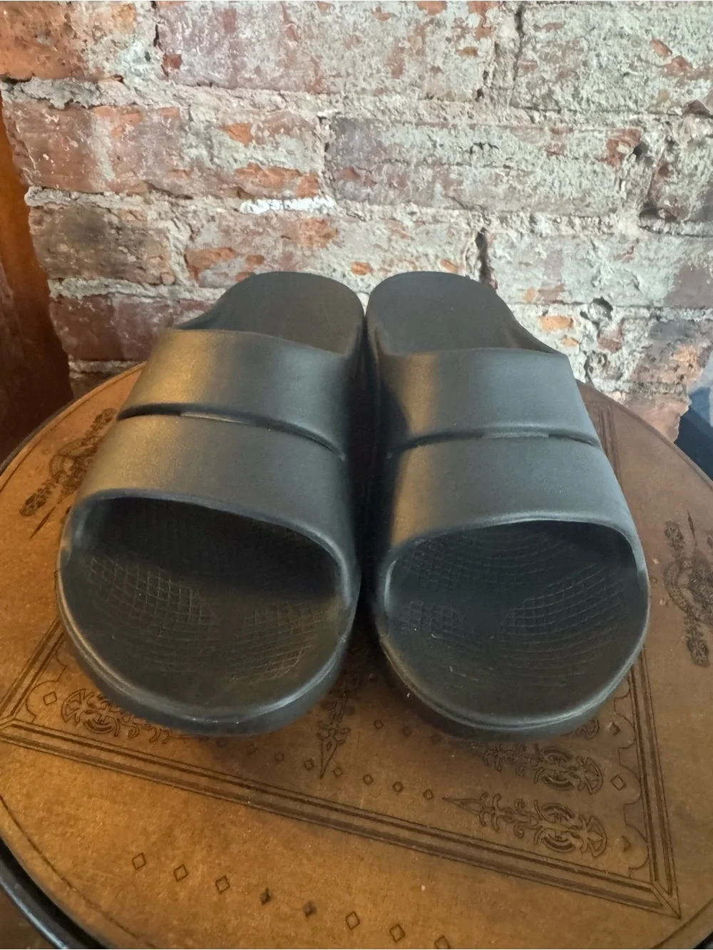 OOFOS Men's Black Slide Sandals